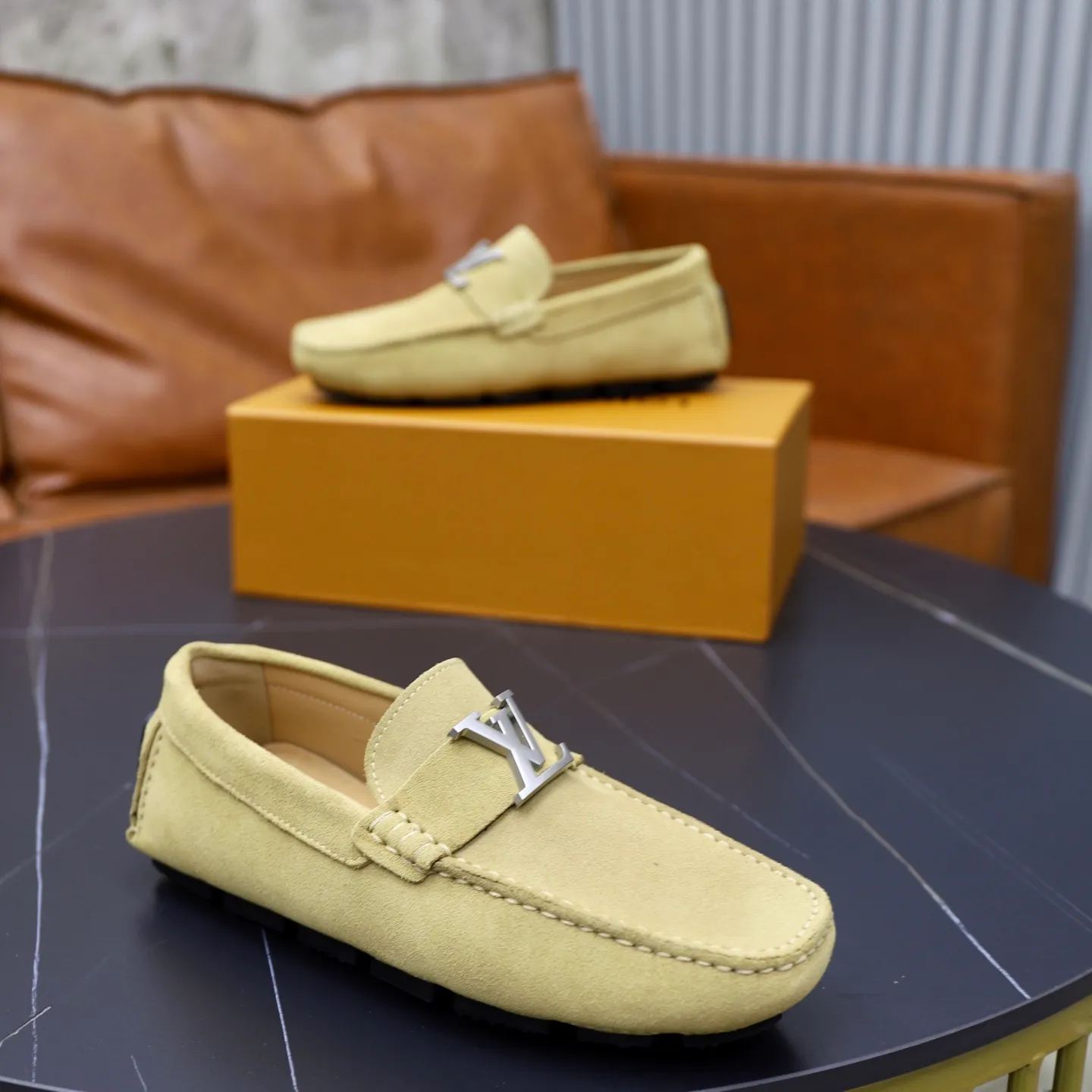Ex-factory price: 480💰【LV】Louis Vuitton ⚠️High-end men’s driving and pedal series ⚠️38-44 (customized for 45) ⚠️All original cowhide leather! Thick and soft! Made entirely of calfskin lining! Rubber sheet anti-slip beanie sole! Three-dimensional package technology! Fashionable and classic! Handicrafts! Original high quality! Feel free to compare!